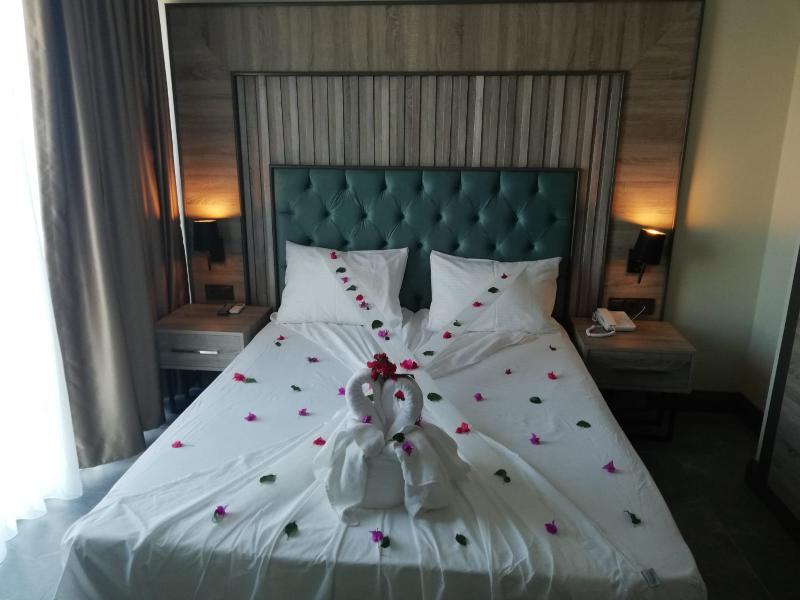 Rodinn Park Hotel Antalya Ngoại thất bức ảnh